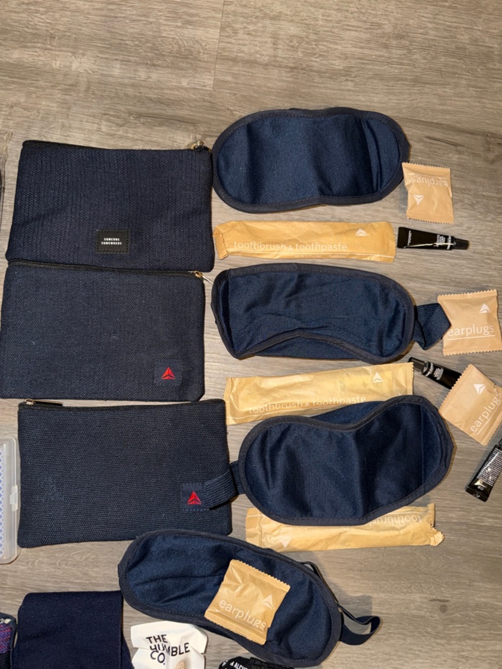 Delta travel set - Picture 2 of 5